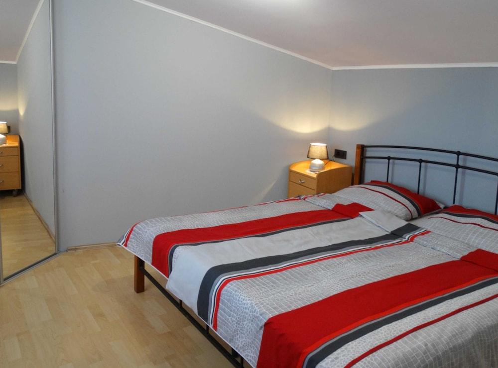 Scenic and Sunny Apartments With Sea View and Balcony