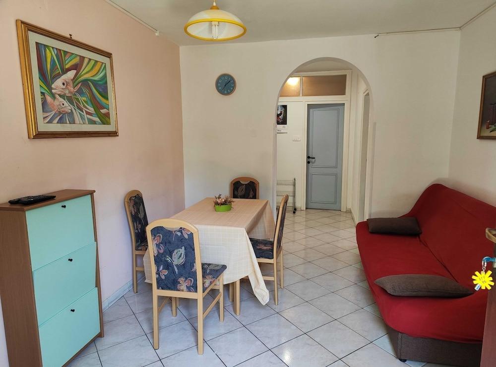 Comfortable Crikvenica Stay With Private Parking