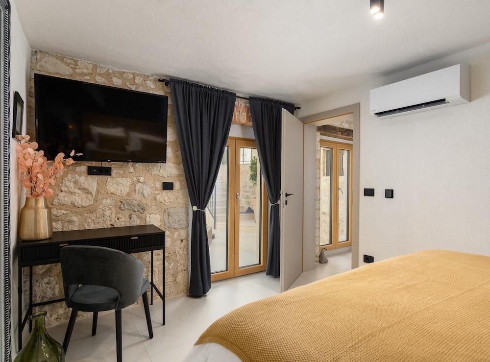 Beautiful Apartment With View