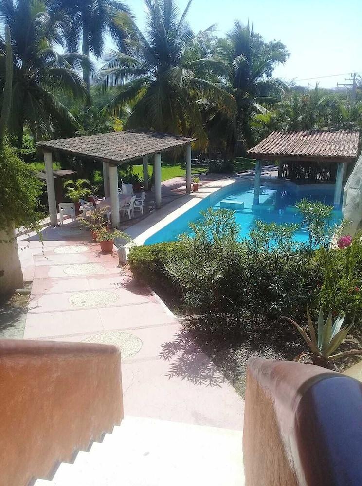 Paradise Lagoon Hotel