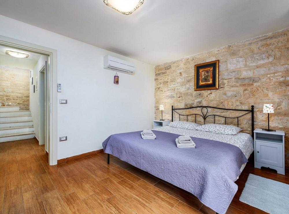 Majestic Villa With Private Pool