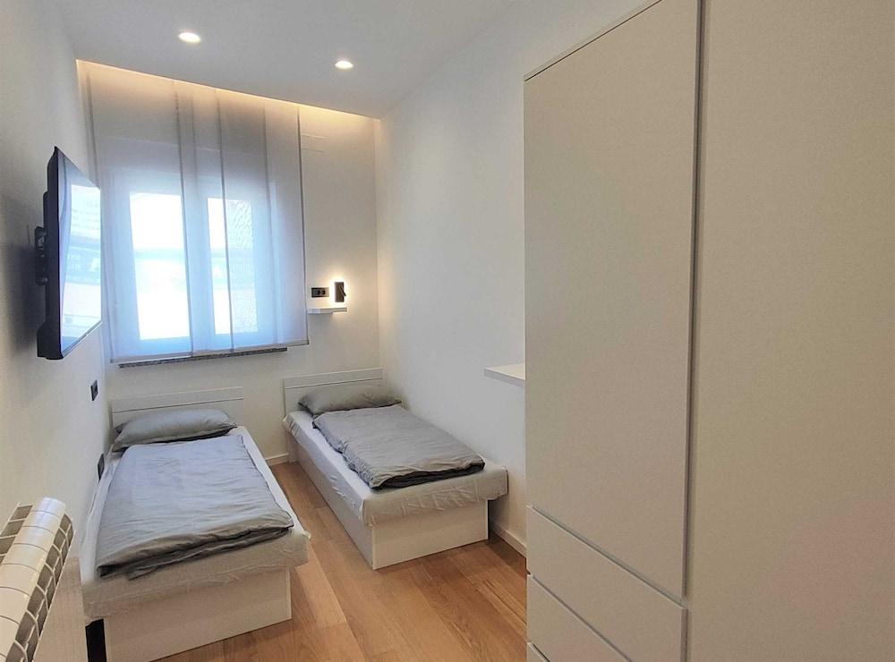 Bright and Spacious Stay With Private Parking in Crikvenica