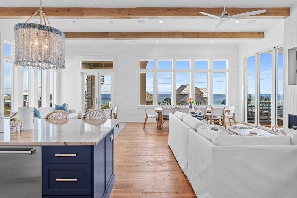 30A Beach Getaway by Avantstay Gulf Views + Pool Golf Cart + Bonfires