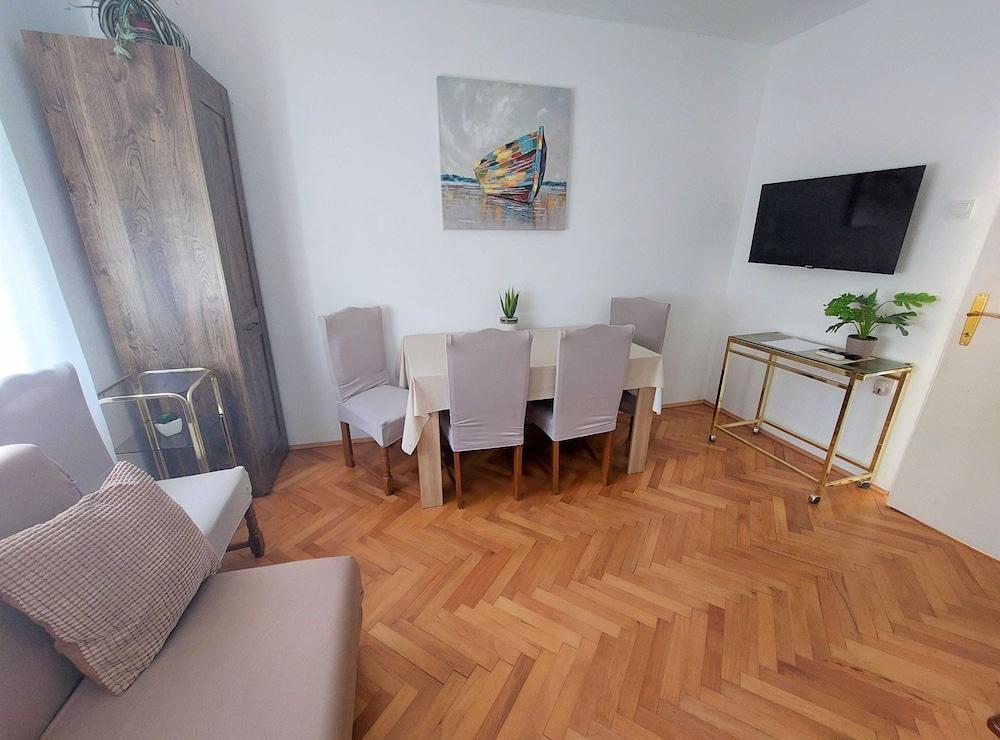 Sea View Crikvenica Apartment With Balcony and Free Wifi