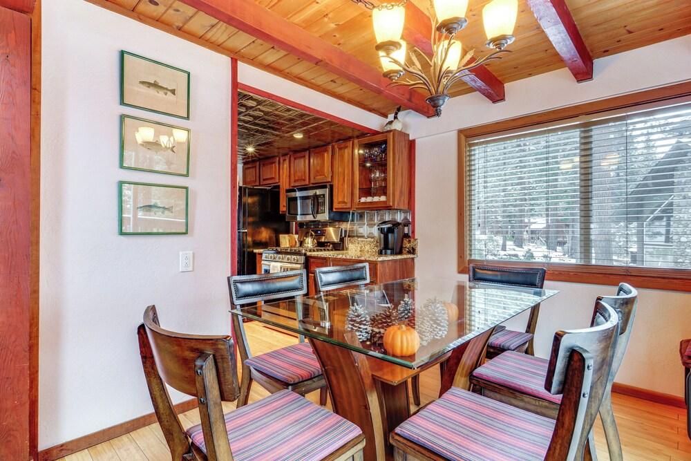 Shuttle to Slopes: Northstar Gem w/ Hot Tub Access