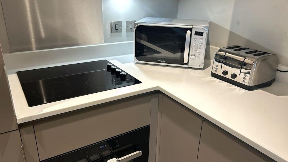 Chic Studio in Bracknell at Convenient Location