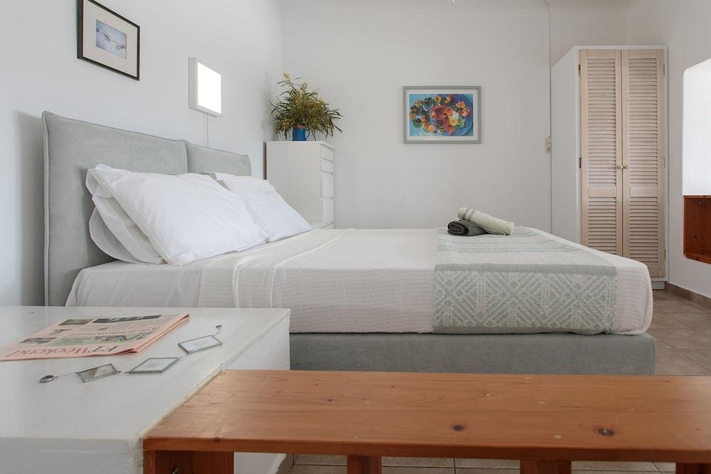 Sunset Beach House With two Bedrooms