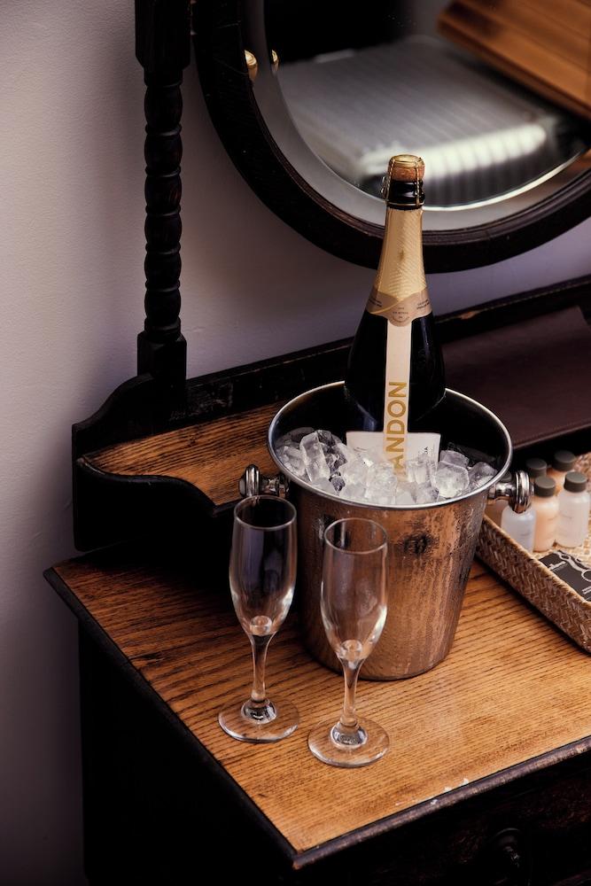 Australian Heritage Hotel