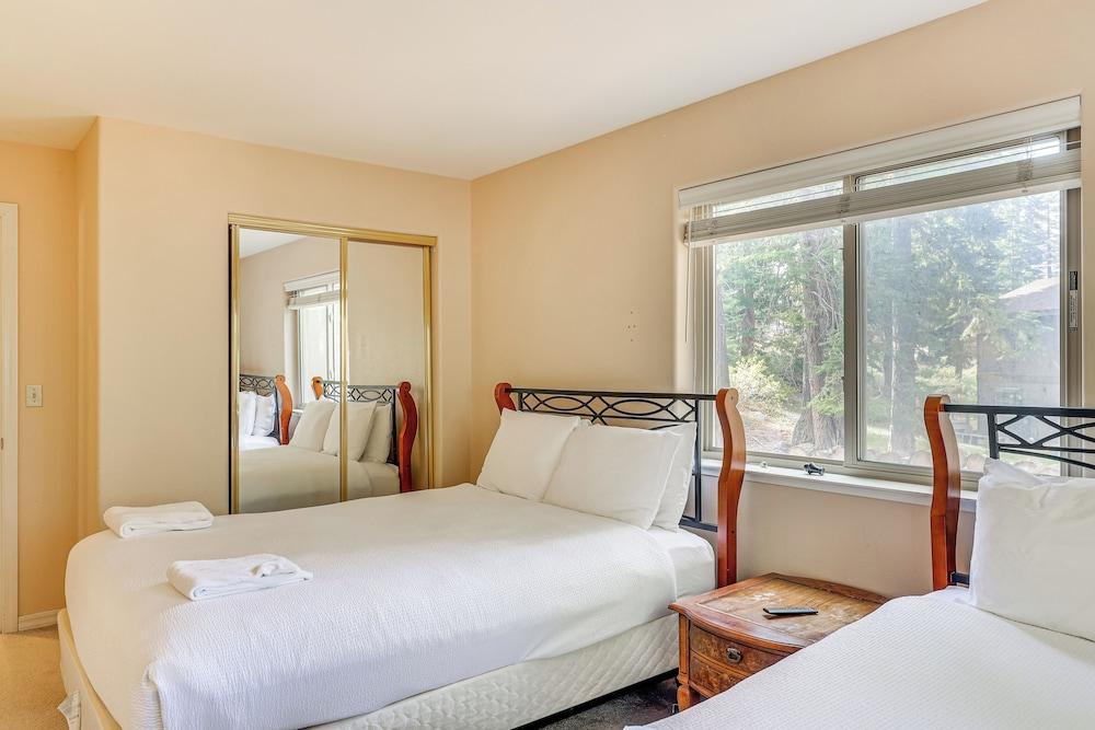 7 Mi to Beach: Home w/ Hot Tub in South Lake Tahoe