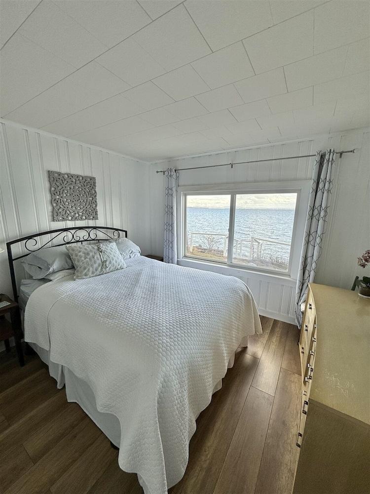 Grandview Lakefront Limit 9 4 Bedroom Home