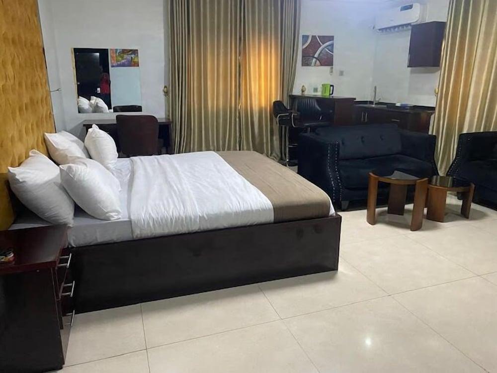 Green House Hotels and Apartments