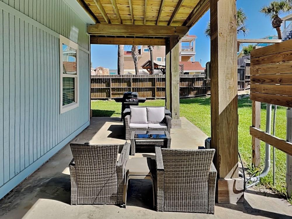 Coastal Hideaway by Silver Sands Vacation Rentals