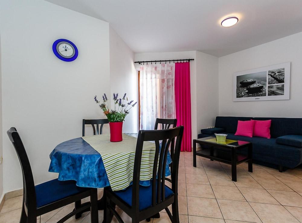 Comfortable and Sunny Krk Apartment