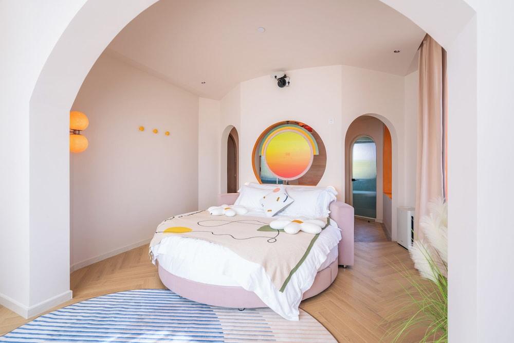 Qi Meng New moon branch