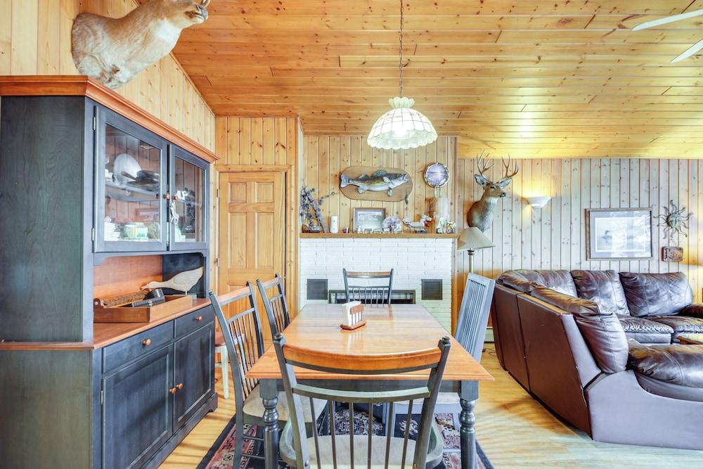 Scenic Cabin w/ Private Beach in Crosslake!