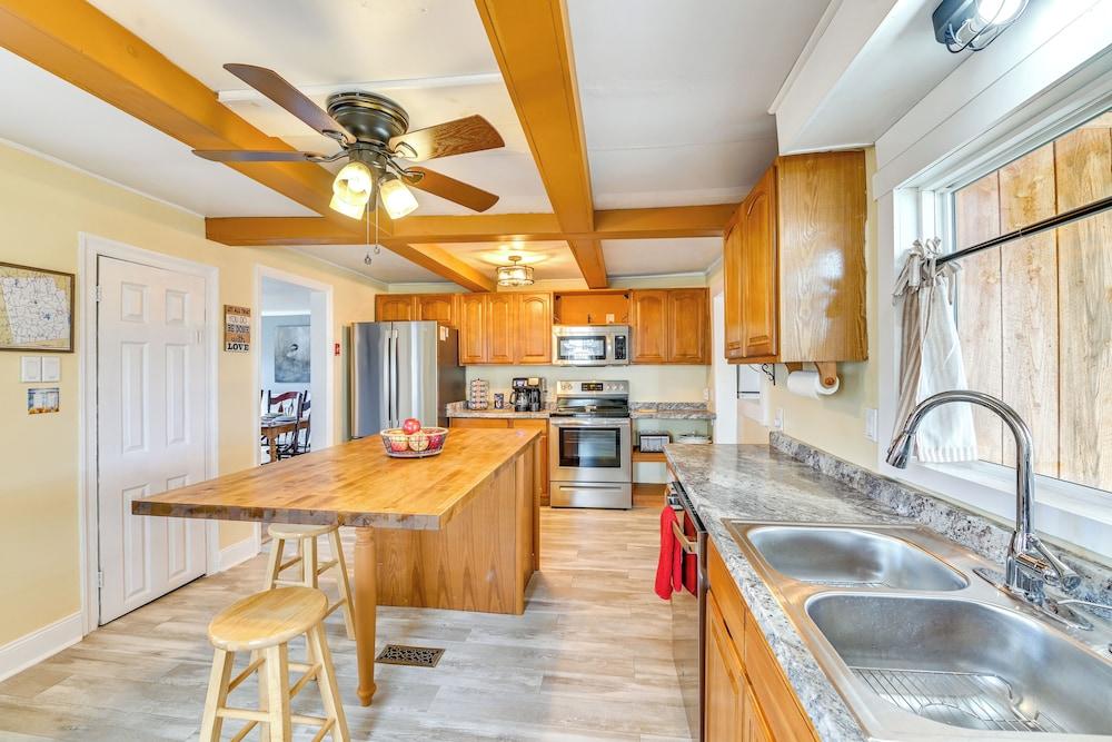 'the Olde Westerlo Village House' - Winter Retreat