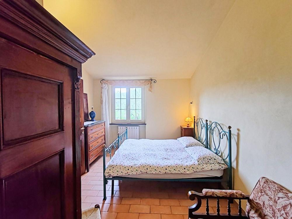 Apartment in Umbria Near Vineyards