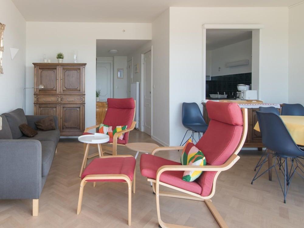 Apartment in Ostend With sea Views