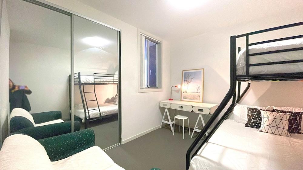 Metawise 2BR Apartment in Heart of Hurlstone Park