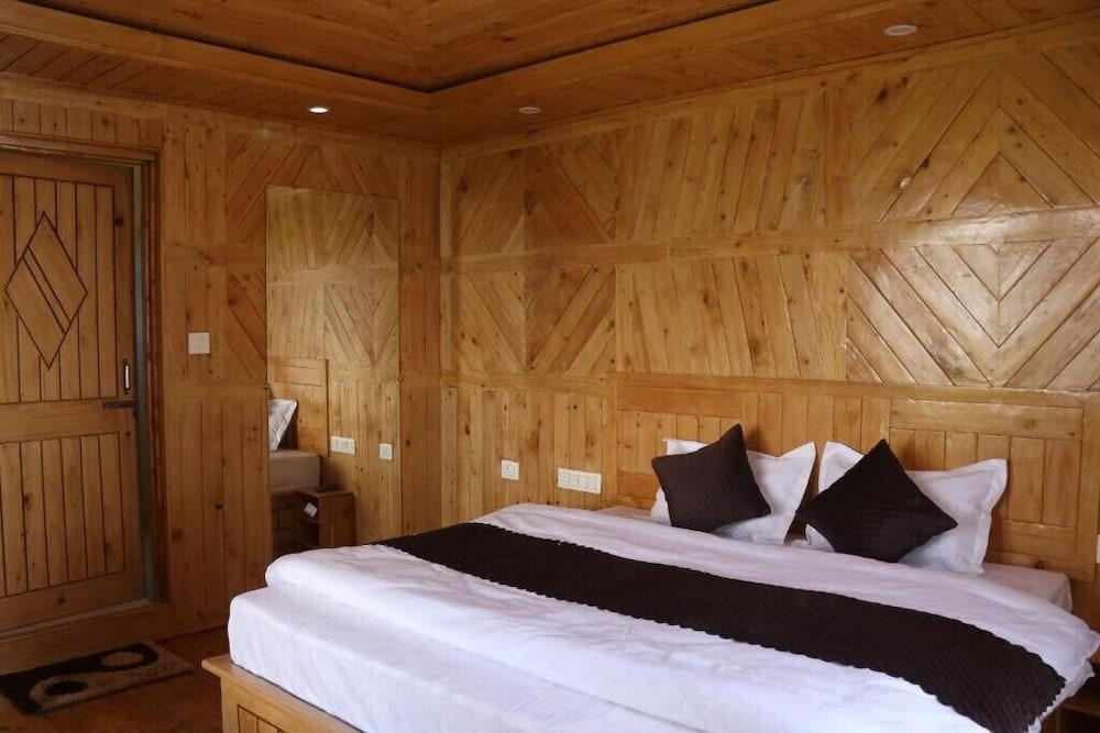 The OutHouse Forest View - Kalatop