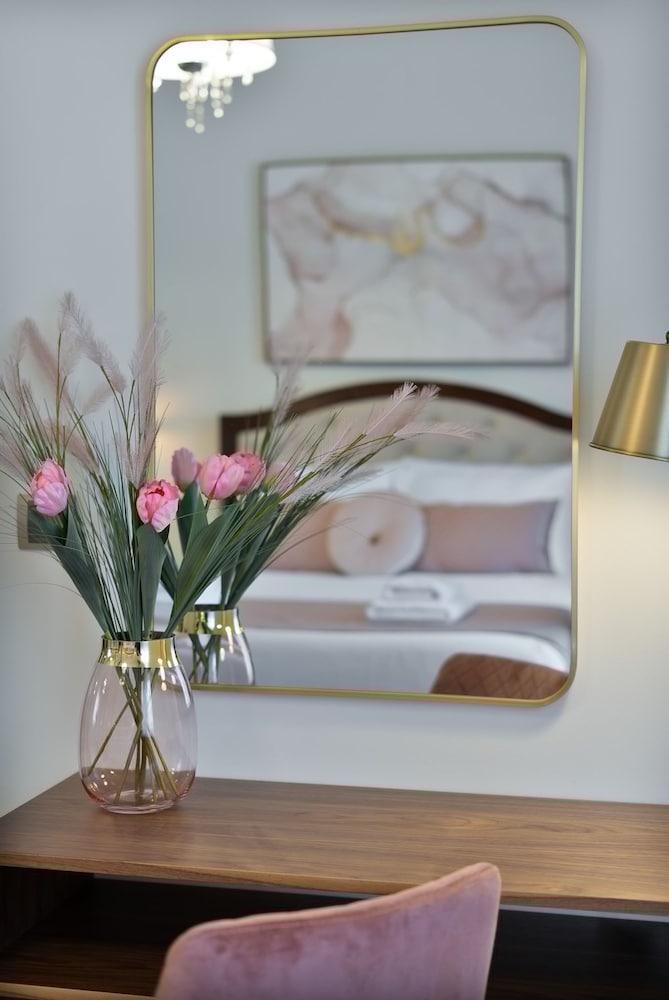 Chania Boutique Villa - Steps From the Beach