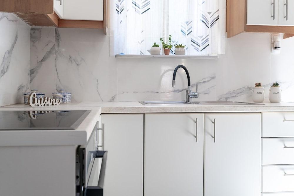 Elie s House Next to the Beach