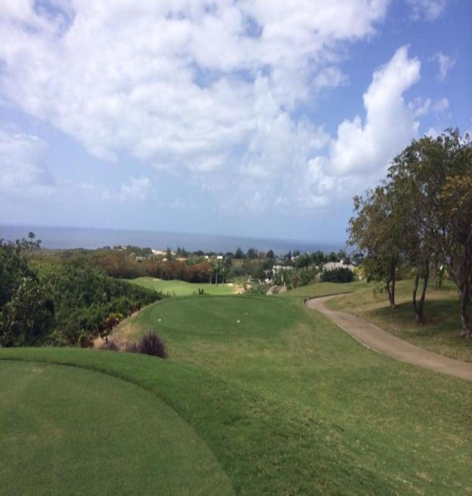 Paradise BDS - 3 B R Golf Villa at Rwml