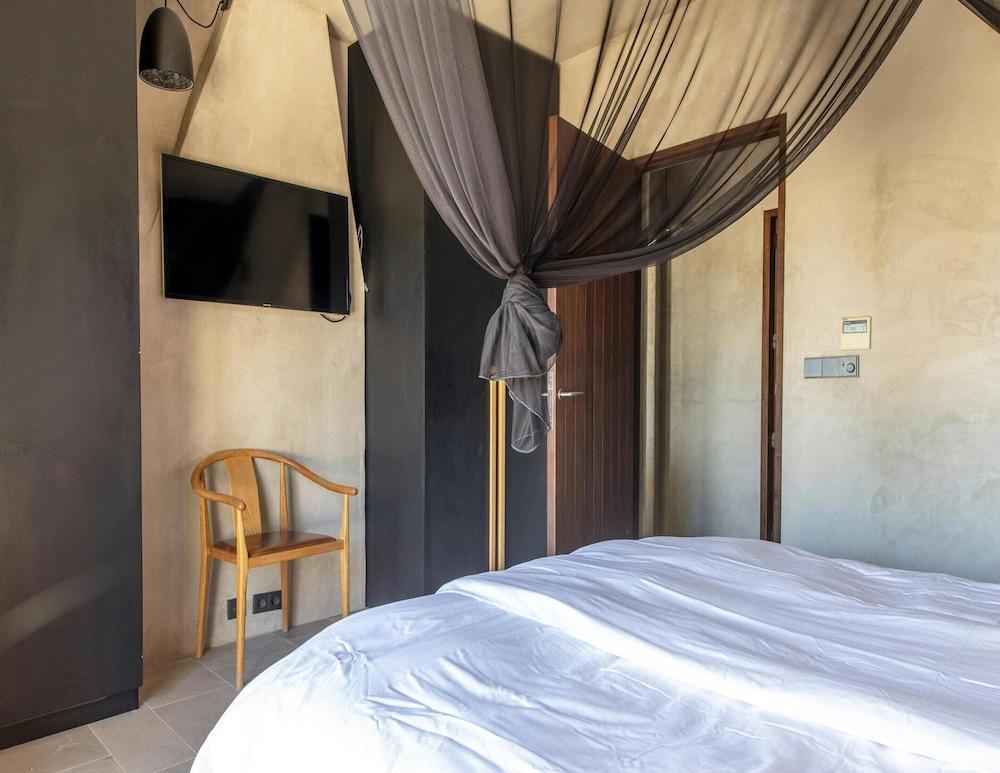 Lavish Villa Overlooking Es Vedra