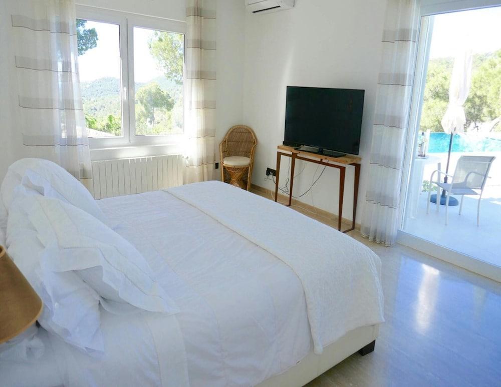 Villa With Golf-course Views