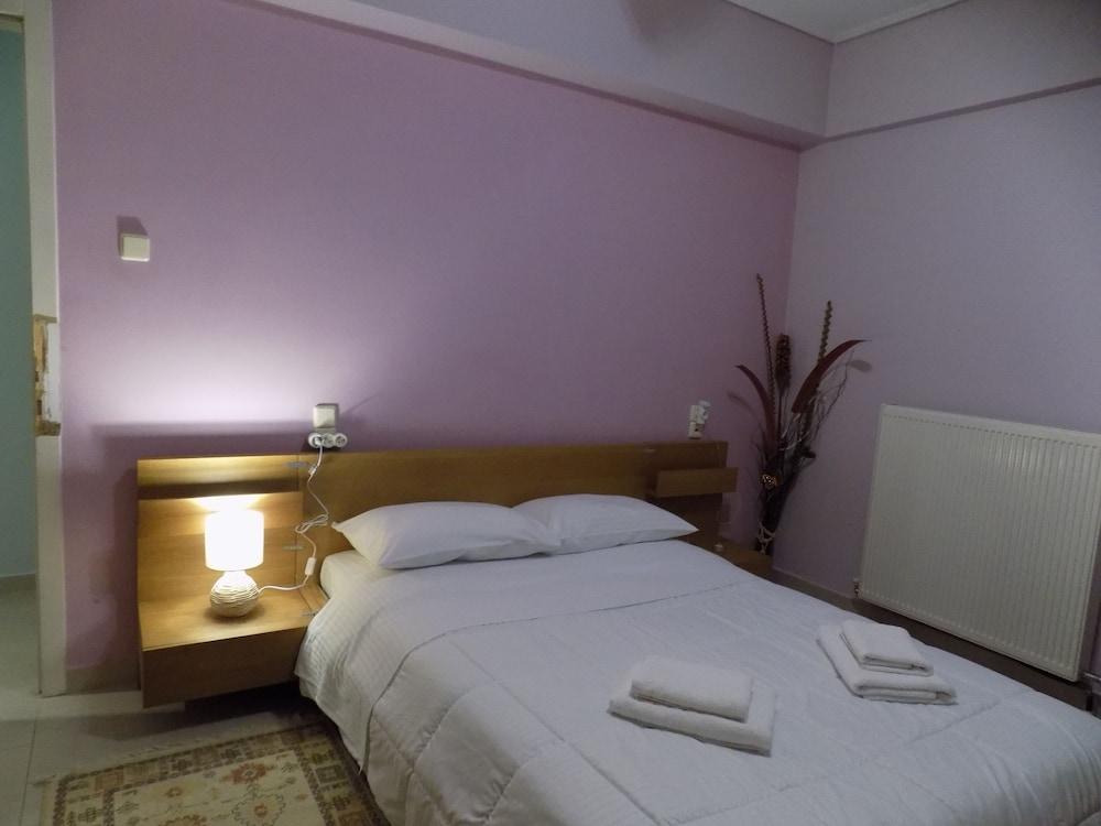 Natalys 2 Bd Gorgeous Apt in Volos