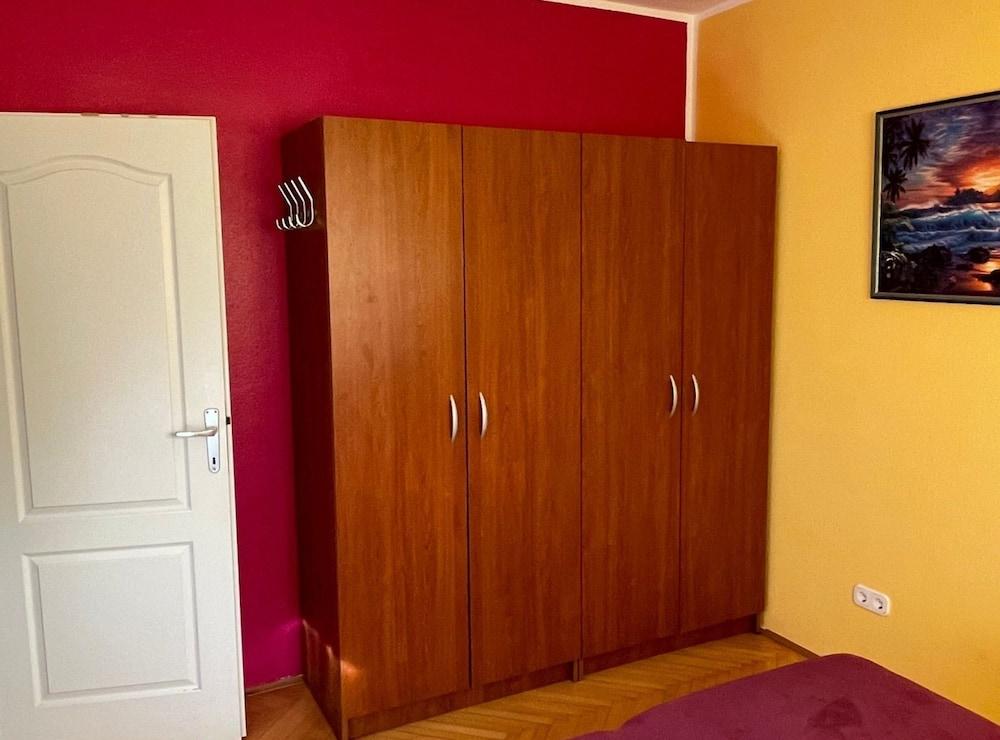 Classic and Modern Umag Apartment With Terrace and BBQ