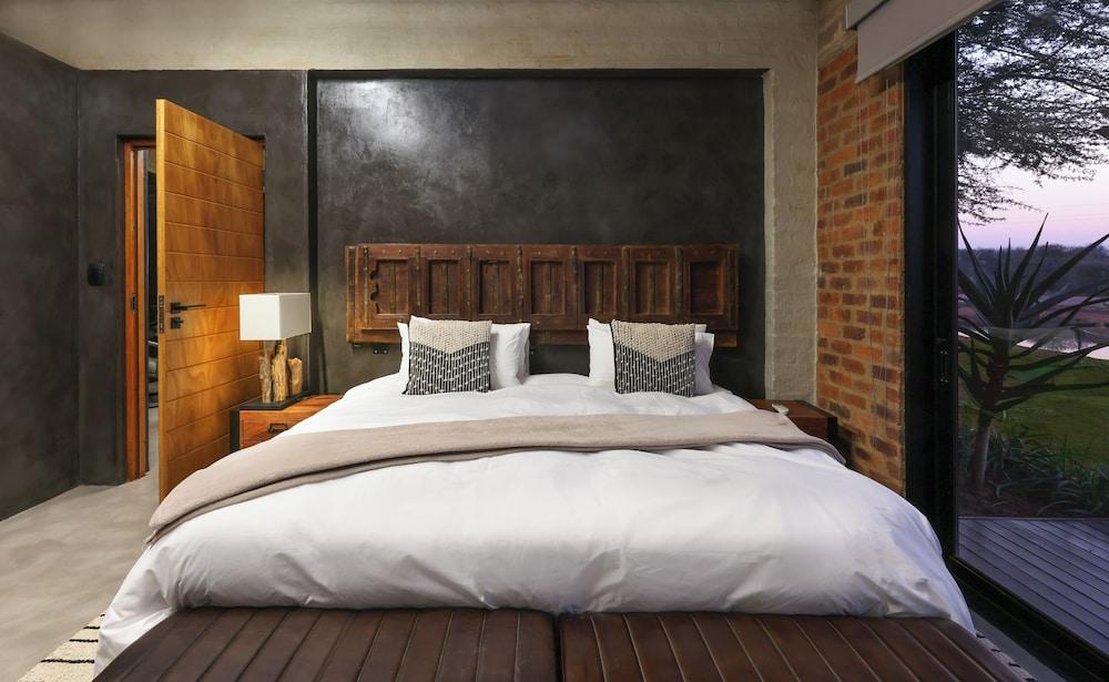 Naka Luxury Safari Lodge