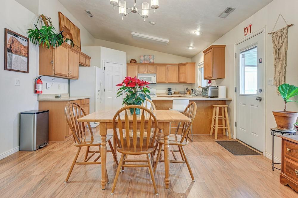 11 Mi to Sand Hollow State Park: Home w/ Fire Pits