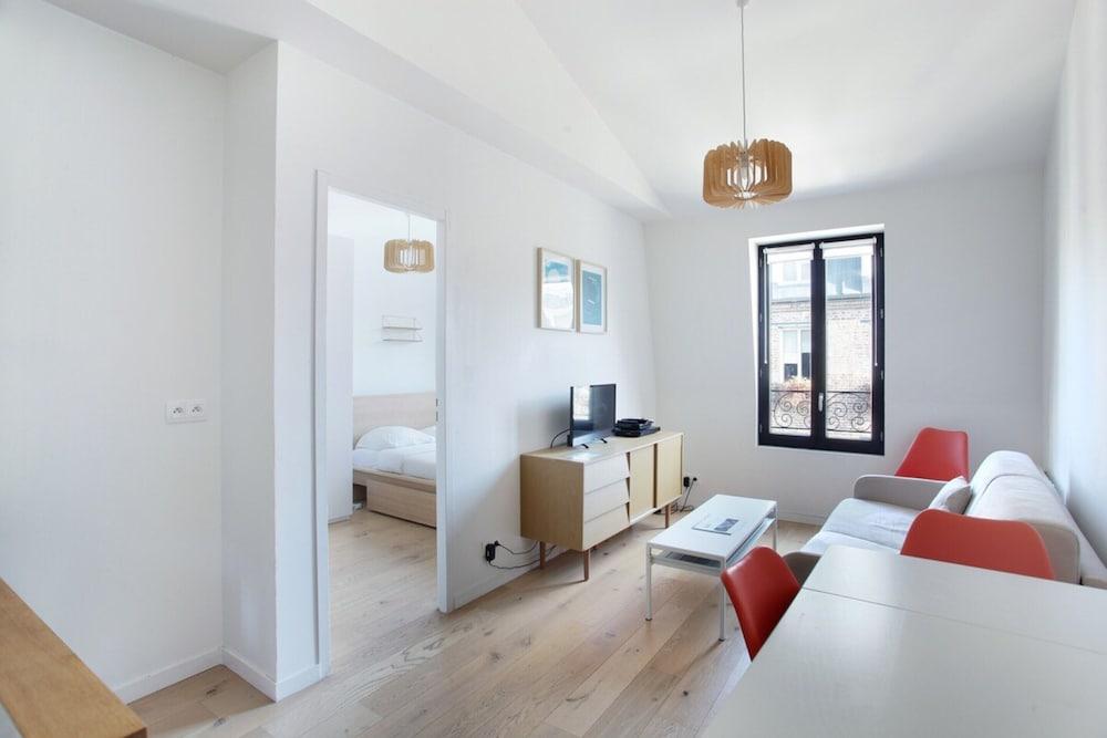 Apartment Boulogne Facing "les Passages"