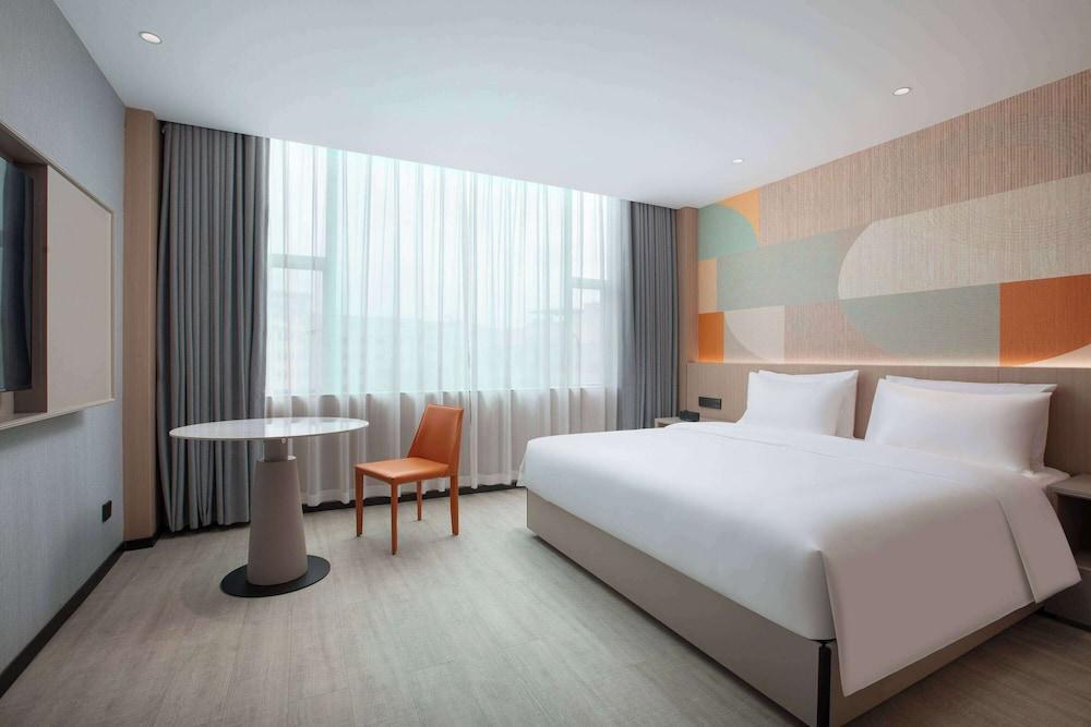 Hawthorn By Wyndham Guangzhou Baiyun Airport