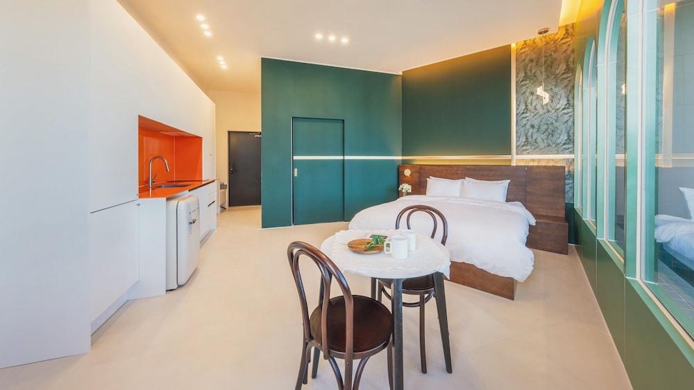 Gangneung Leventia Pool Villa