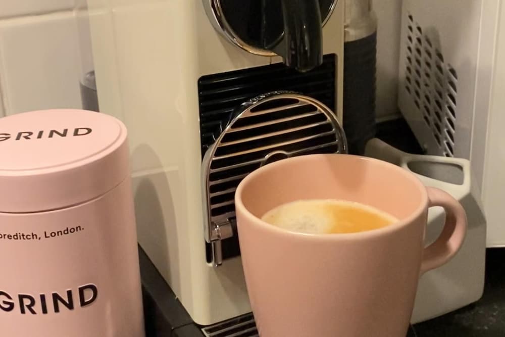 Anglesey Retreat - 2 Beds - Sleeps 3 - Parking