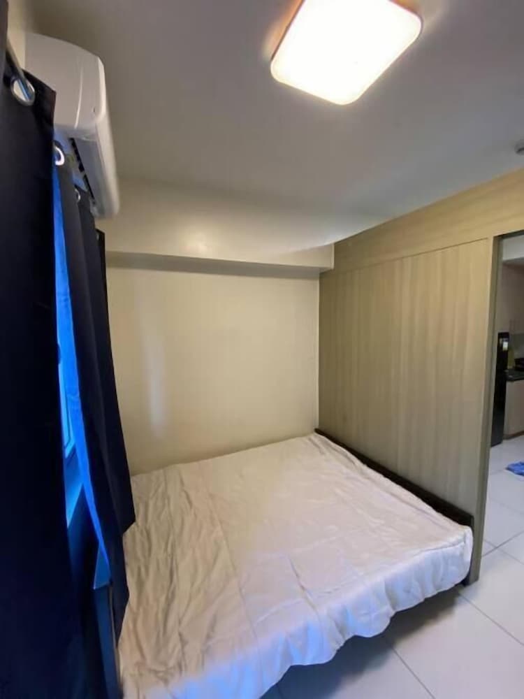 Breeze Residences 26th Floor