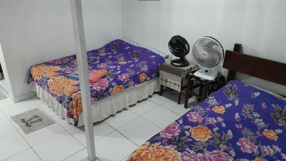 Hospedagem Chapéu Virado