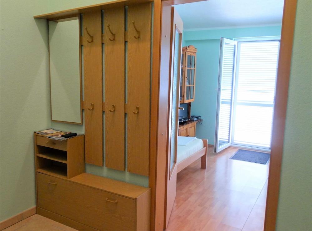 Cozy Crikvenica Apartments With Sea View and Balcony