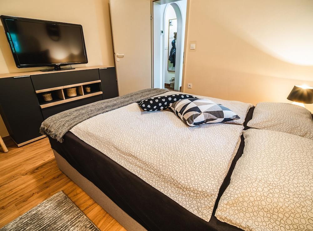 Rustic and Radiant Retreat Apartments With Terrace