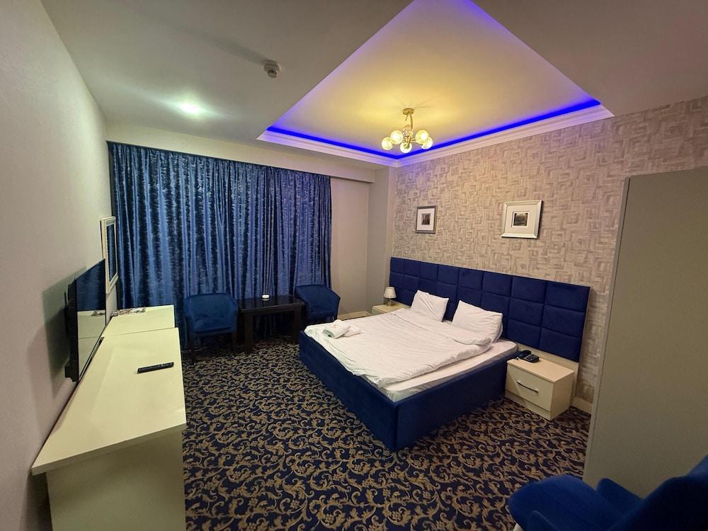 Montinn Premier Hotel