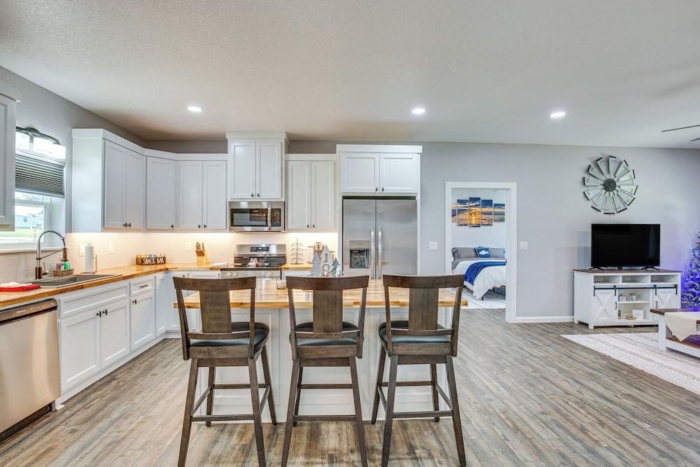 Lake Fork Cabin w/ Boat Launch & Fishing Pier