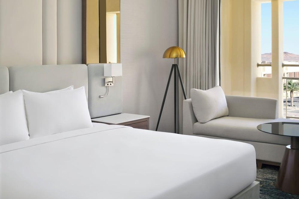 Mövenpick Hotel Waad Al Shamal