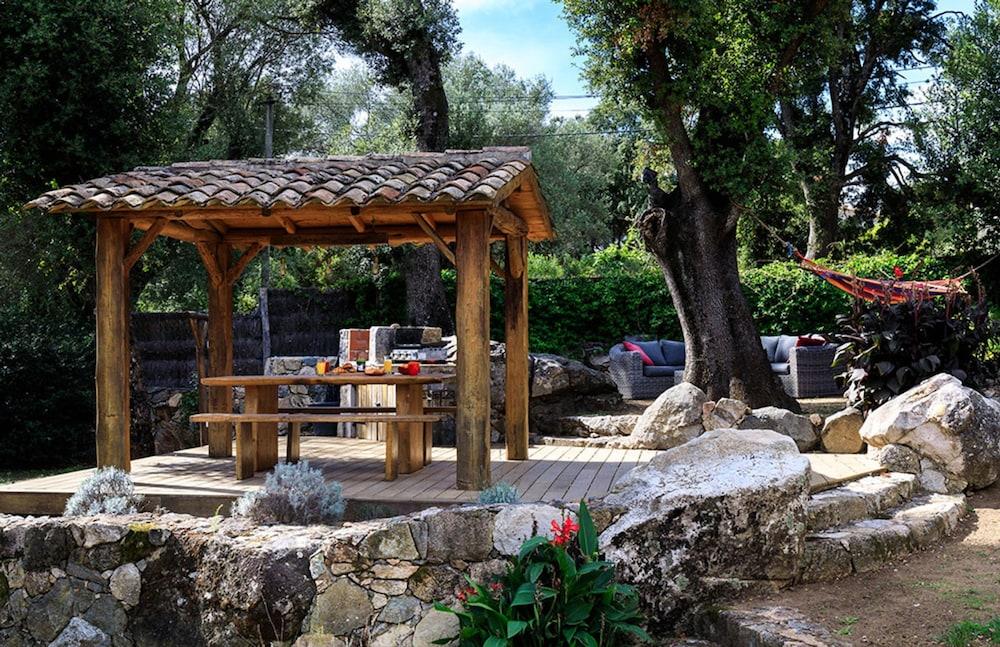 U Caseddu in Sotta With 2 Bedrooms and 1 Bathrooms