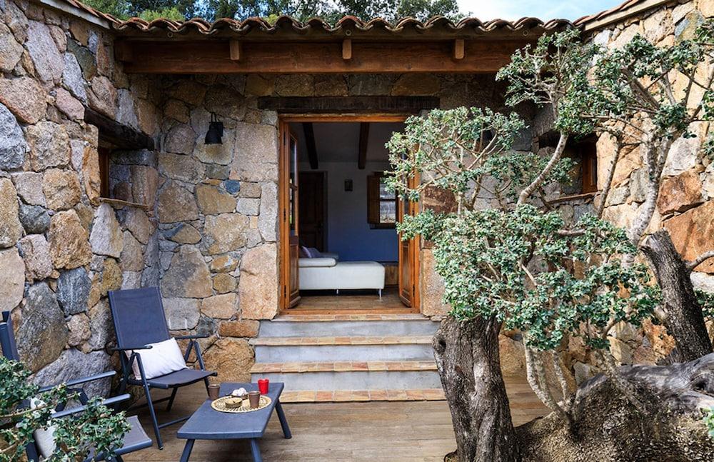 U Caseddu in Sotta With 2 Bedrooms and 1 Bathrooms