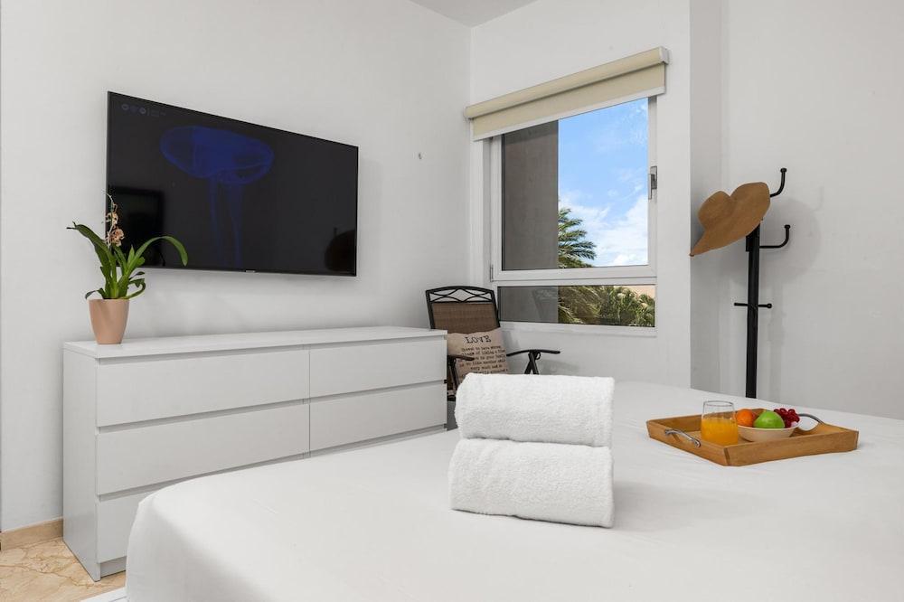 Isla Bonita S207 Condos