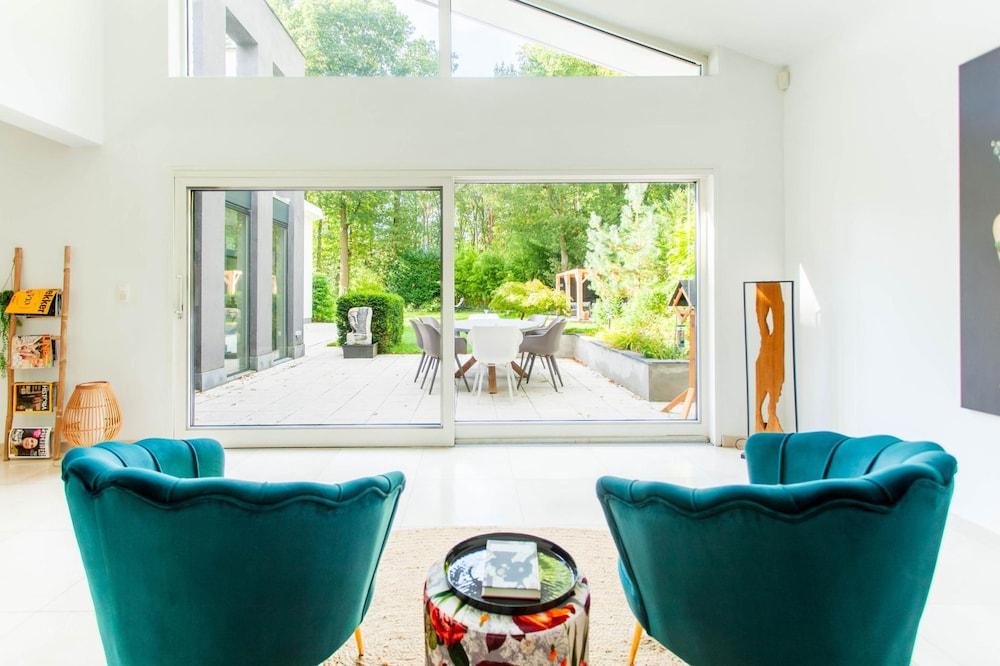 Lanaken Retreat Pool Jacuzzi and Sauna