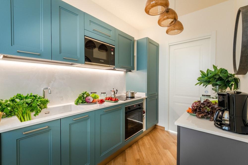 Borgo House an Apartment With Garage