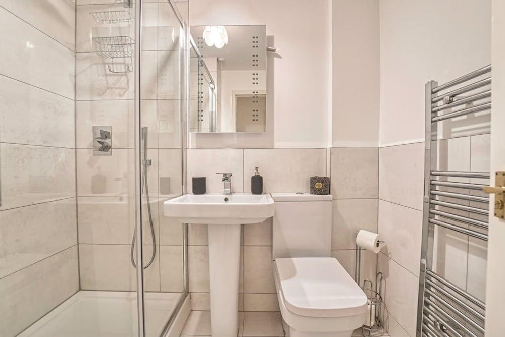 Host Stay Lion Court